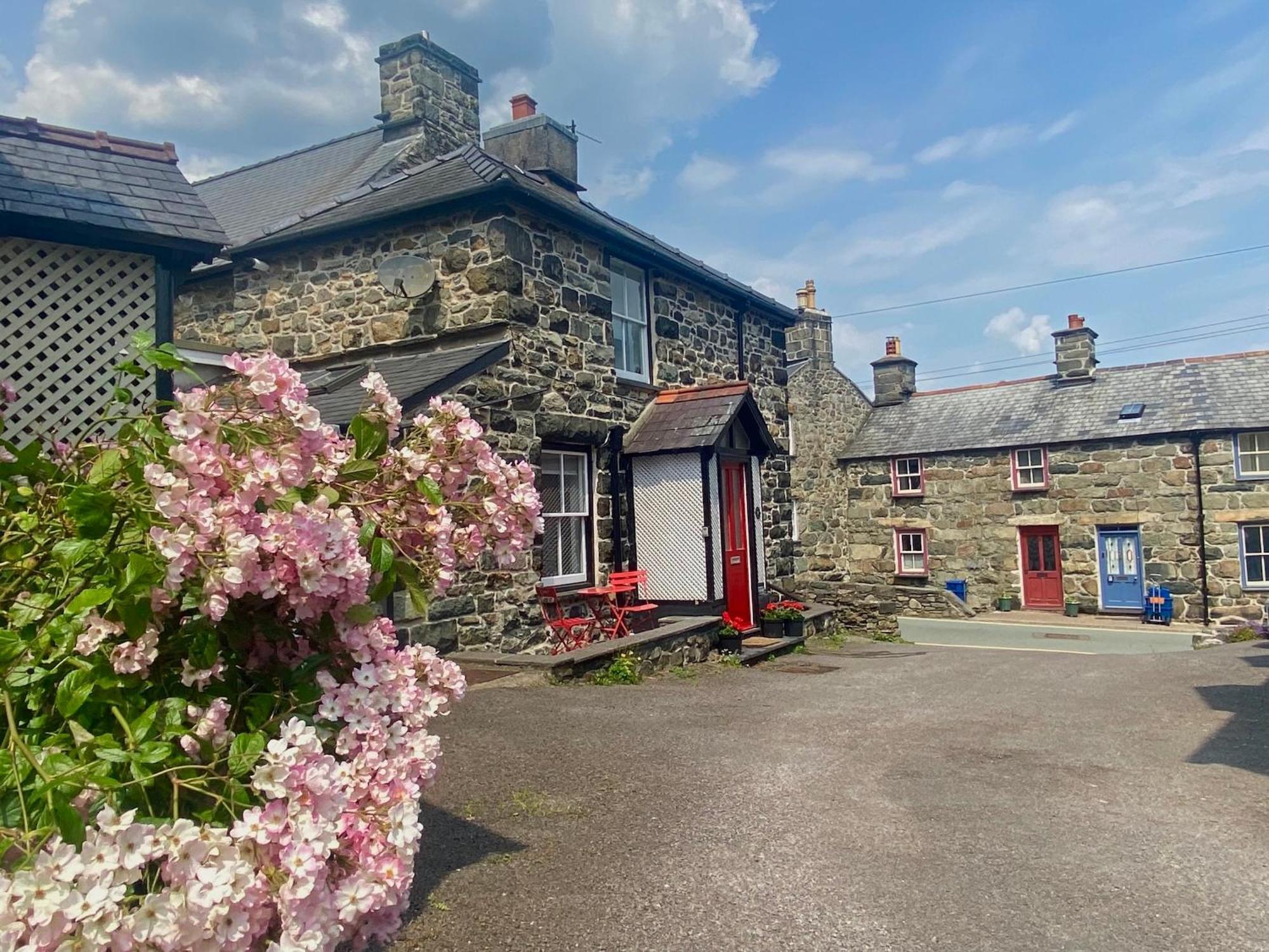 Cottage In The Heart Of Dolgellau Buitenkant foto